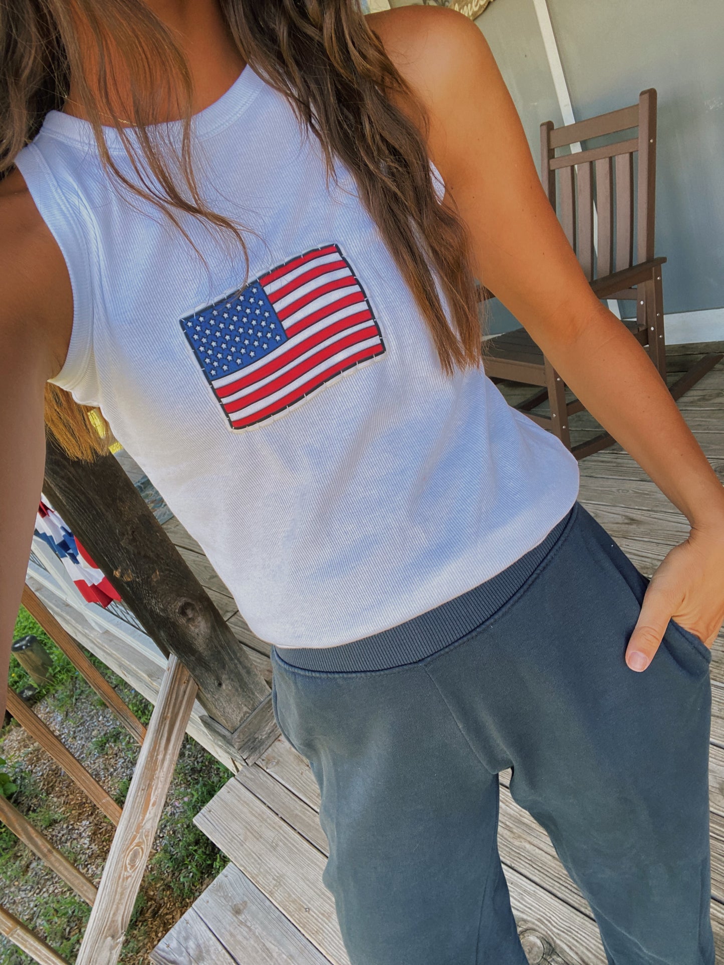white flag tank