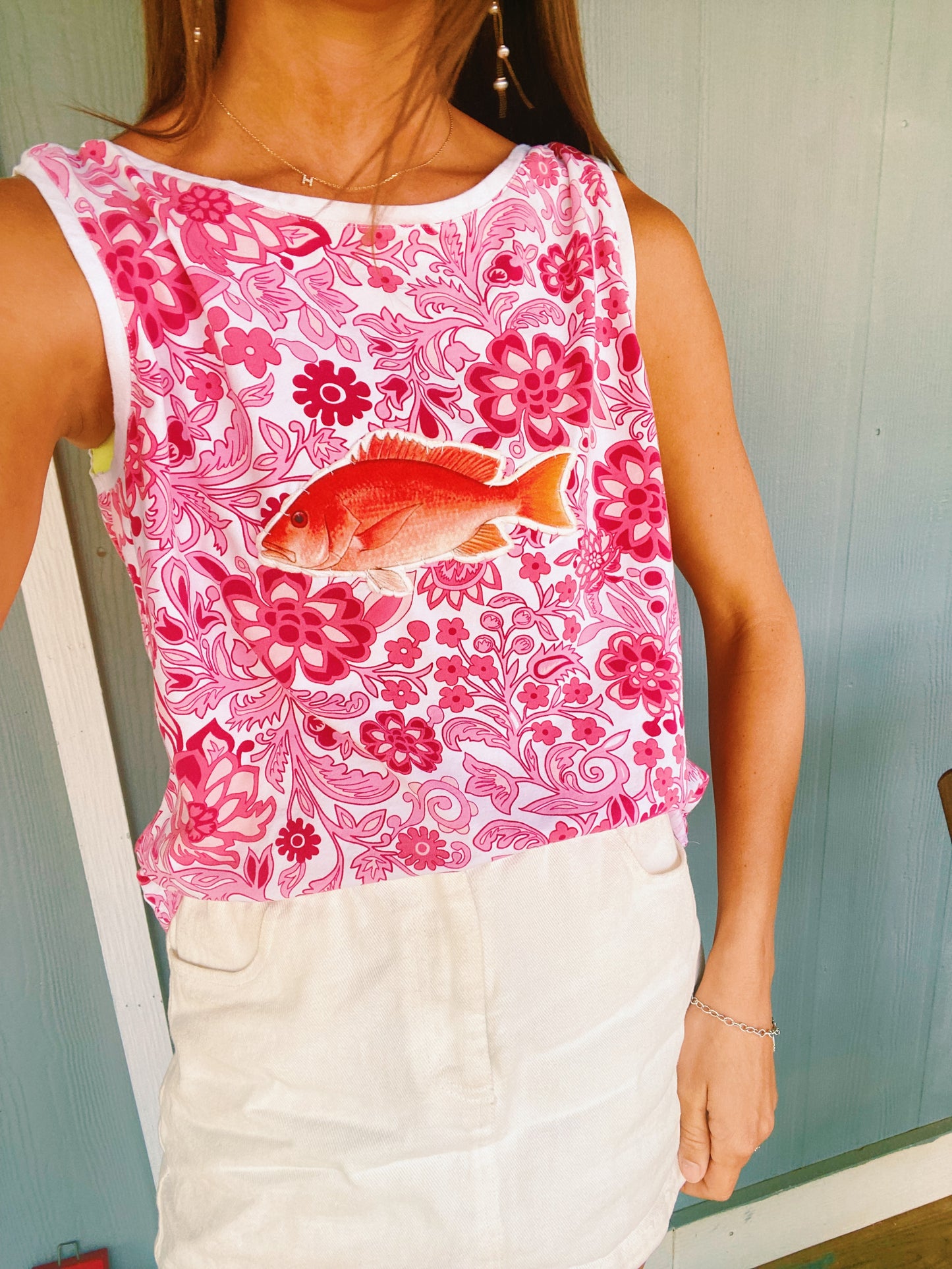 Funky pink snapper tank