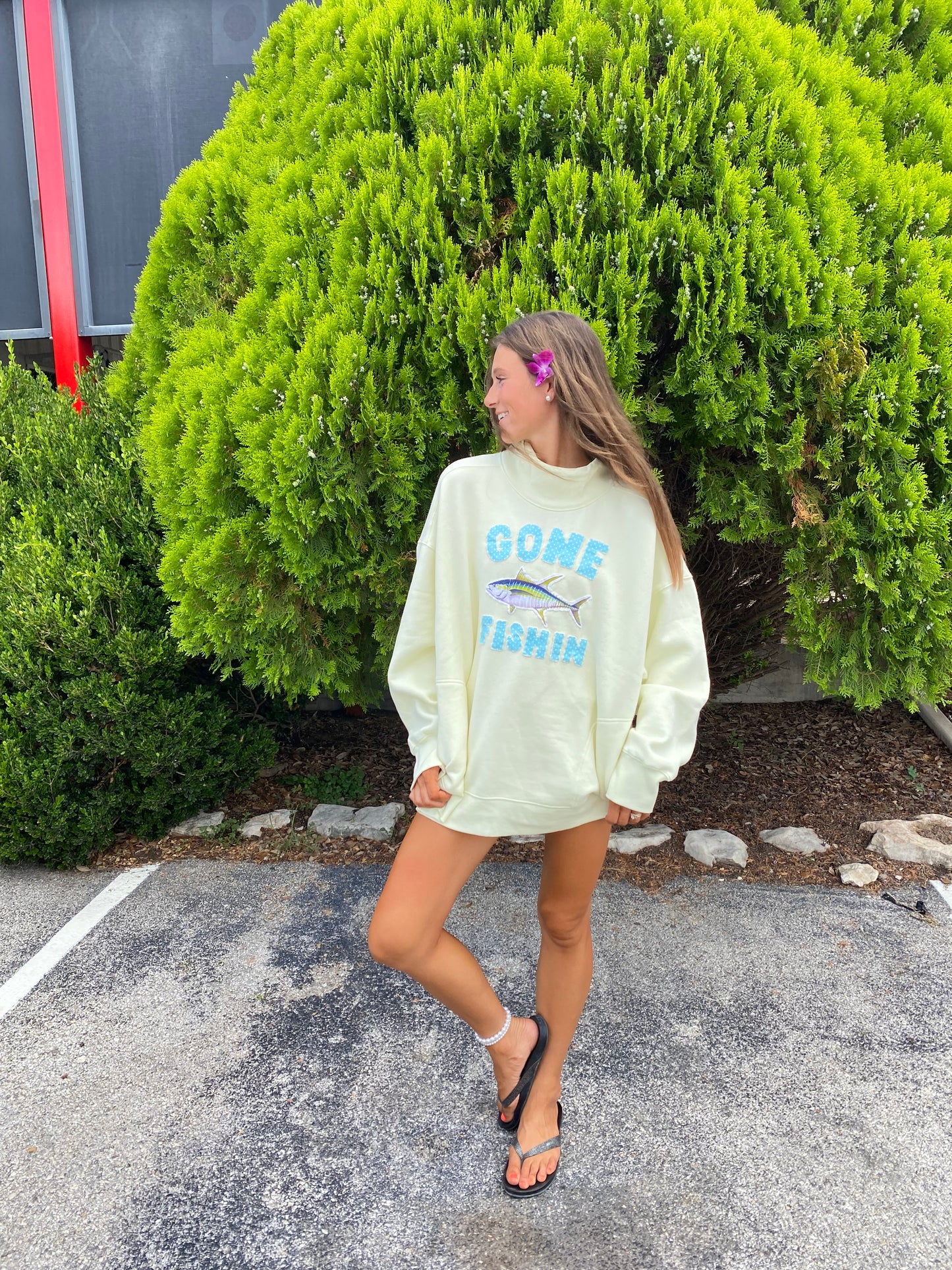 gone fishin tuna mockneck in lime