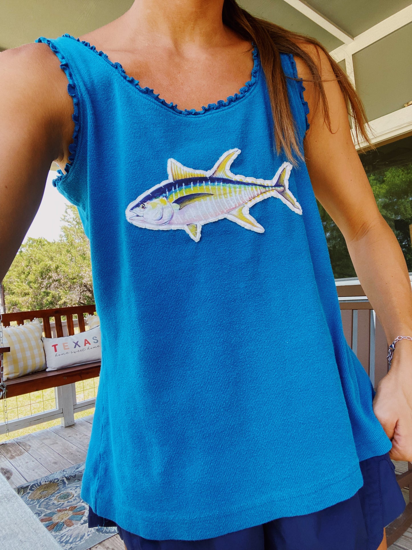 Ruffle trim tuna tank