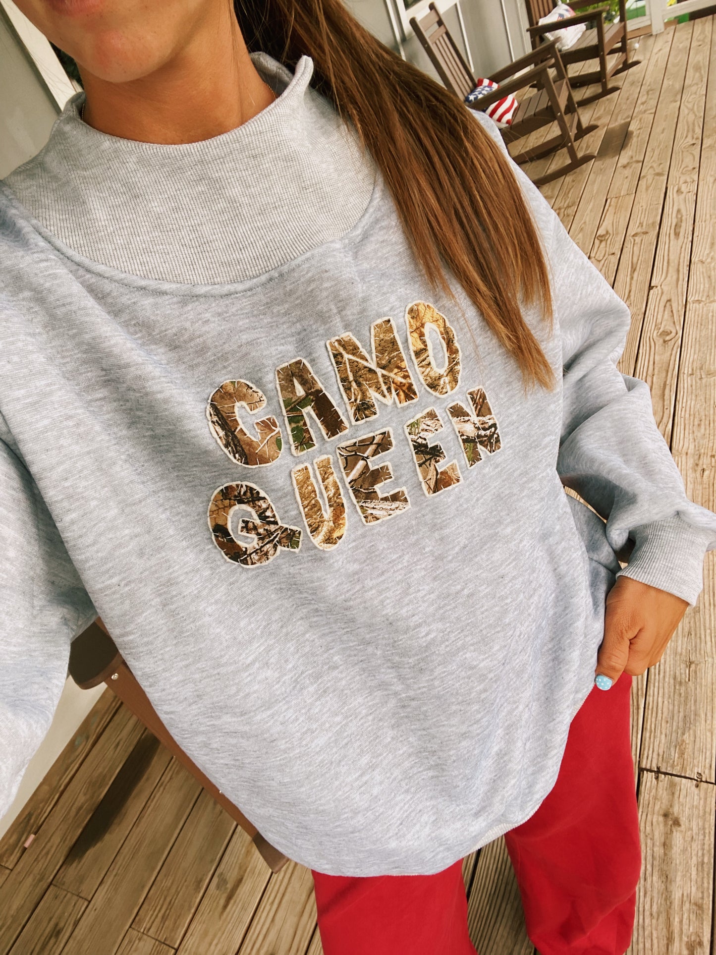 Camo queen mockneck