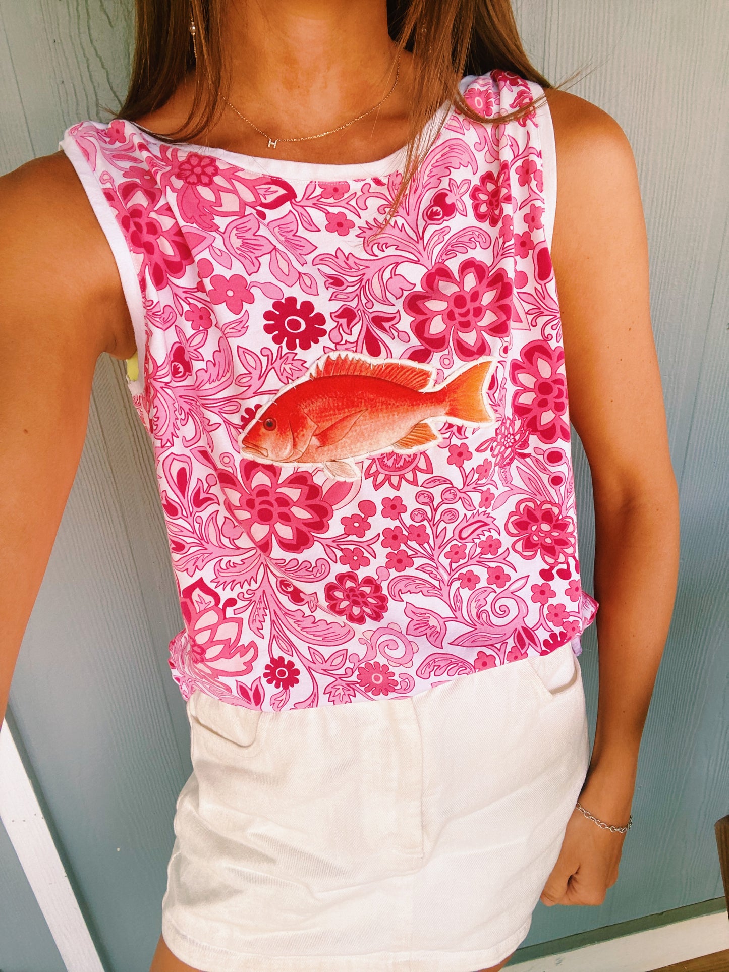 Funky pink snapper tank