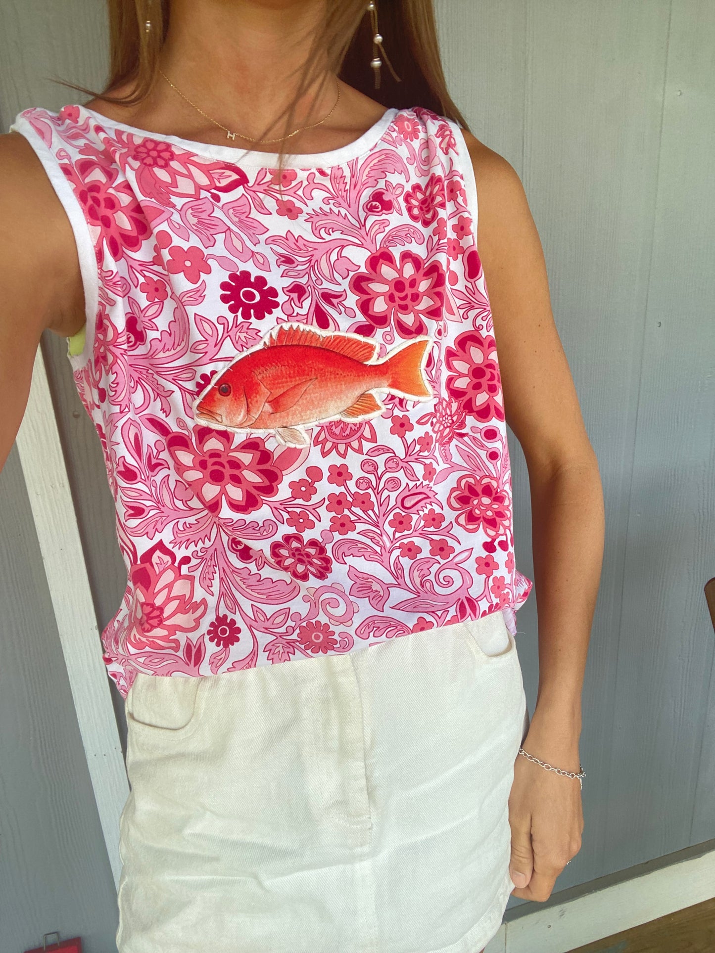 Funky pink snapper tank