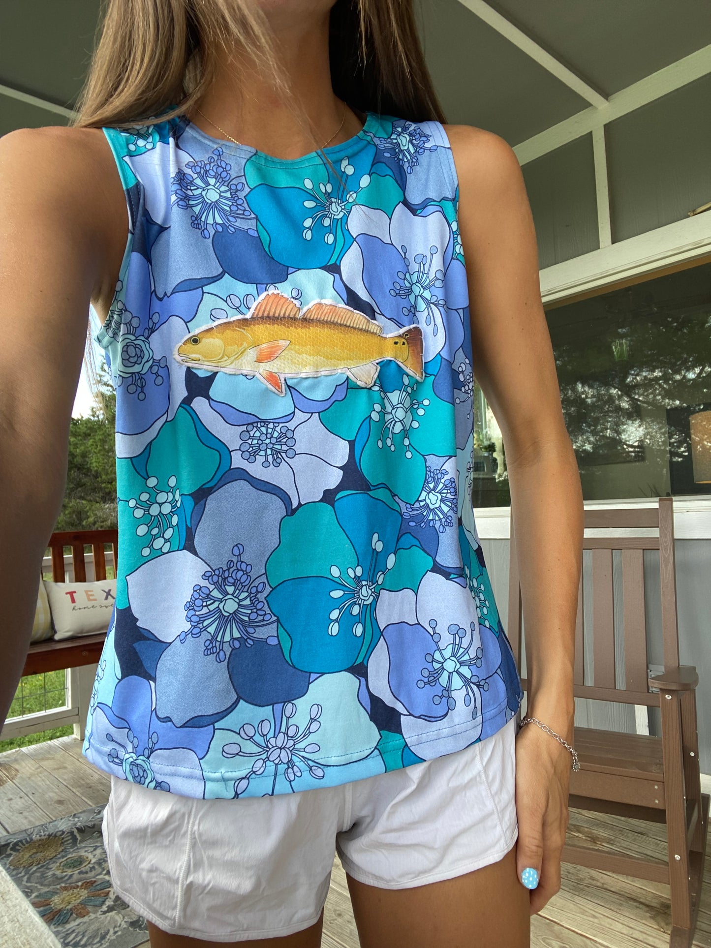 tropical print redfish tank