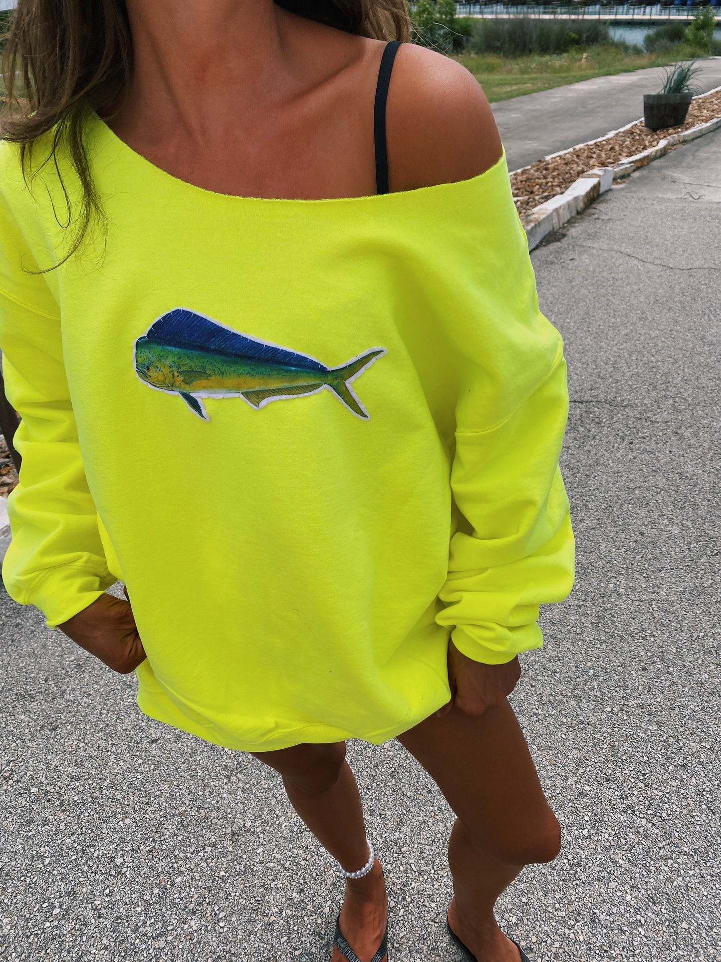 Off the shoulder mahi mahi crew in citrus