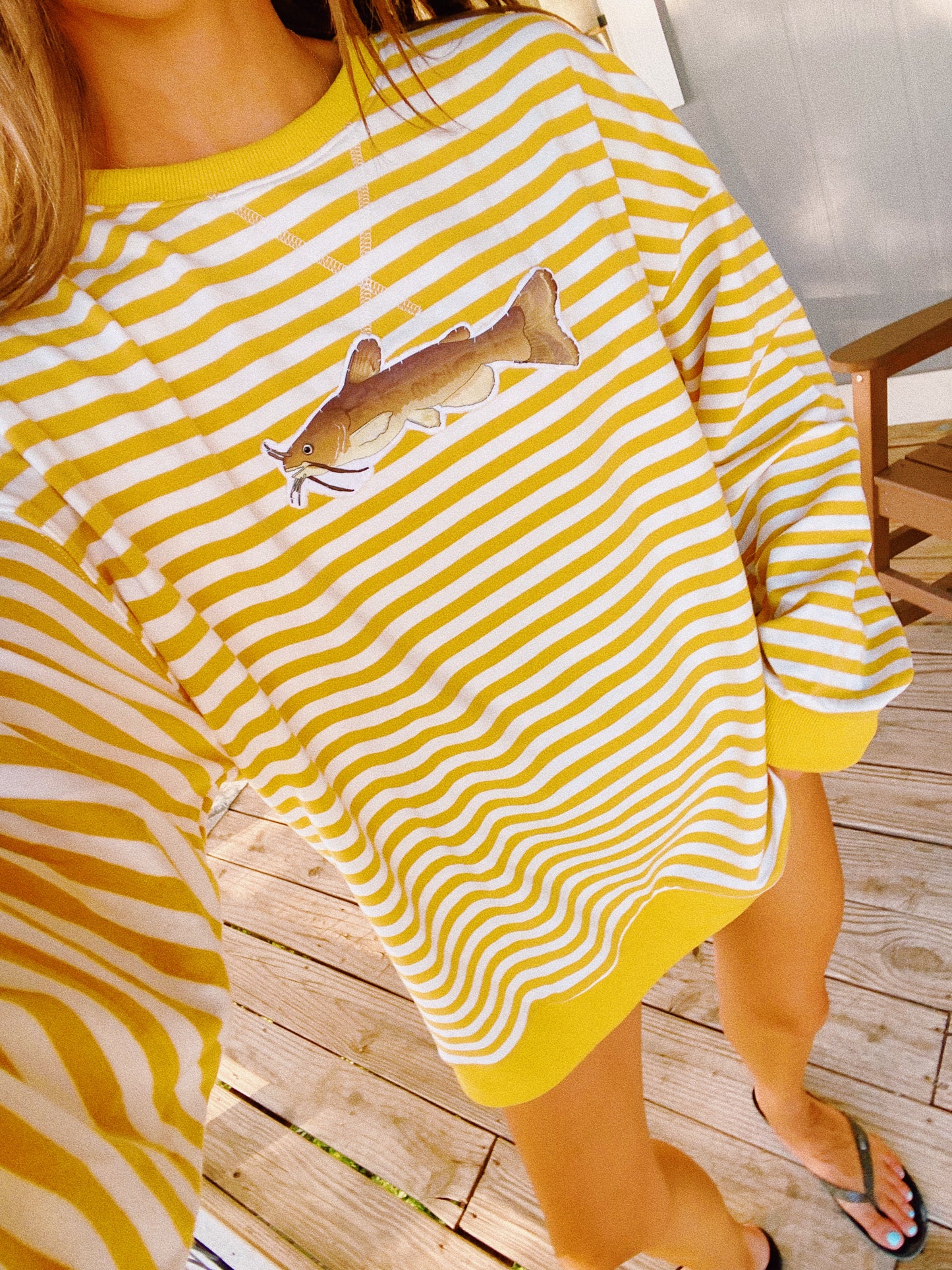 Catfish striped crewneck