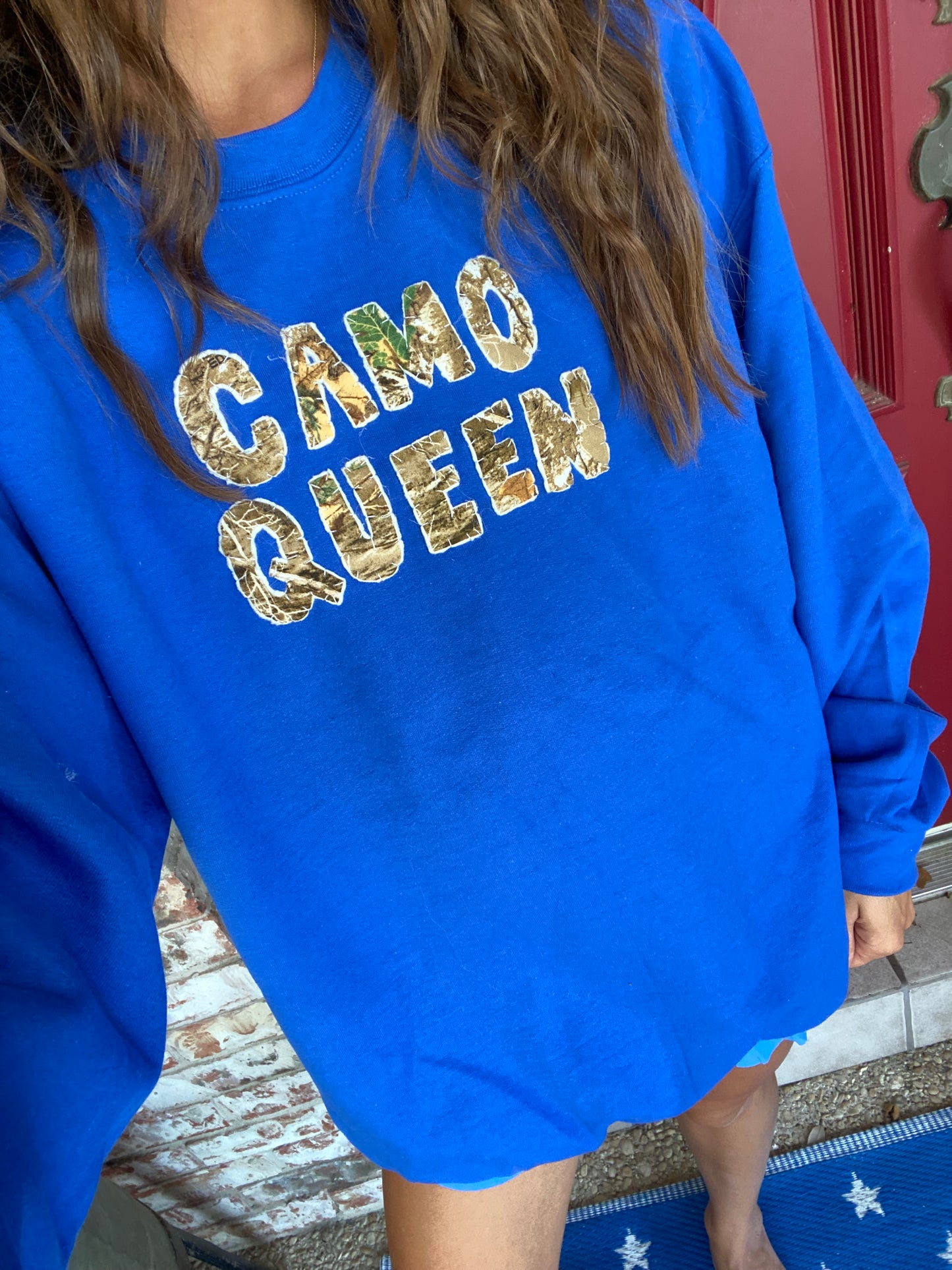Camo Queen crew in royal blue